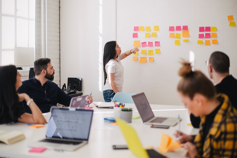gestion de projet avec des post-it